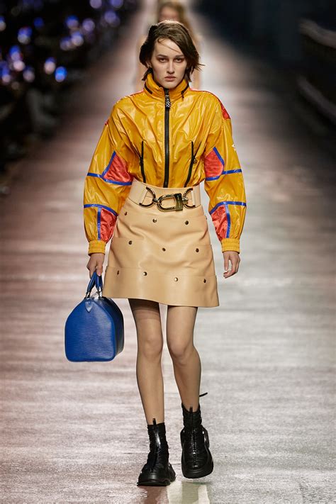 louis vuitton skoletaske|Louis Vuitton pre fall collection.